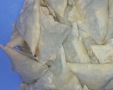 A picture of step 11 of Dengu samosas.