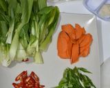 Foto langkah ke 5 dari resep BEEF UDON Soup.