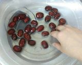 Foto langkah ke 11 dari resep Es Sekoteng Medan cita rasa Oriental Komplit, dingin dan segar khas Keluarga.