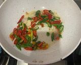 Foto langkah ke 2 dari resep Tumis kerang saus tiram.