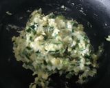 Foto del passaggio 4 della ricetta Zucchine con l' uovo