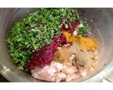A picture of step 2 of Beetroot cutlets.