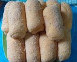 Foto langkah ke 8 dari resep Roti Goreng Isi Sosis.