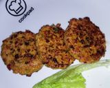 A picture of step 9 of Chicken burger petties.