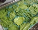 A picture of step 1 of Jhatpat palak pakoda.