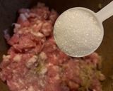 รูปขั้นตอนการทำที่ 3 ของ ขนมจีบหมูหน้ากุ้ง