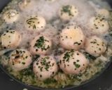 Foto del paso 4 de la receta: Pincho de champiñones en salsa verde