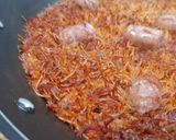 Foto del paso 7 de la receta: Fideuá de calamar y salchichas