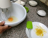 Foto del paso 1 de la receta: Magdalenas de limón con un huevo