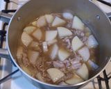 A picture of step 4 of Easy and Delicious! Sweet and Spicy Pork Belly with Daikon.