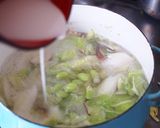 A picture of step 4 of Shrimp and Napa Cabbage Sapporo Ichiban Salt Ramen with Thickened Sauce.