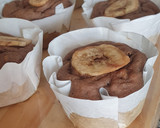 Foto del paso 7 de la receta: ⋇ Muffins de banana, cacao y chips 🍌