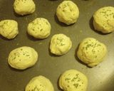 A picture of step 2 of Tarragon Topped Cheese filled Balls.