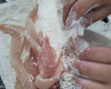 Foto del paso 2 de la receta: Tacos de pescado y camarón capeados tempura