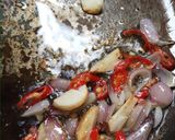 Foto langkah ke 2 dari resep Tumis kangkung saus tiram.