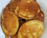 Foto langkah ke 2 dari resep pancake mini (simple cepat dan enak) tapi sedikit...😁.