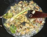 Foto langkah ke 2 dari resep Tumis Kerang Kupas ala WarTeg.