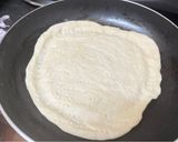 A picture of step 2 of Chicken kebabs pizza.