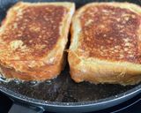 A picture of step 6 of 🍞 Fluffy Thick French Toast.