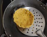 A picture of step 4 of Puri tarts with pumpkin curry.