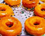 A picture of step 8 of Orange Glaze doughnut.