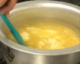 A picture of step 4 of Chicken corn soup.