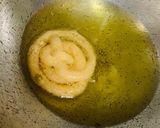 A picture of step 6 of Aloo Jalebi Chaat.