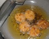 A picture of step 5 of Meethi Mathari.