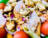 Foto del paso 8 de la receta: ENTRADA FRÍA DE FIDEOS MOSTACHOL Y POLLO (con condimento cremoso y crutones) 🥗🥙🥗