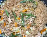 Foto del paso 4 de la receta: Pancit Bihon (noodles)