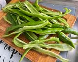 Une image de l'étape 4 de Courgettes jaunes, tomate noire et poivrons verts aux épices.