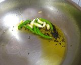दूधी के छिलके की चटनी (dudhi ke chilke ki chutney recipe in Hindi) रेसिपी चरण 2 फोटो