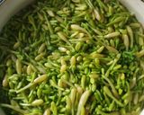 Foto langkah ke 1 dari resep Tumis kembang pepaya teri.