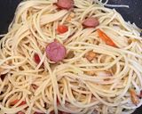 Foto langkah ke 3 dari resep Spaghetti Aglio Olio.
