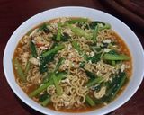 Foto langkah ke 3 dari resep Mie Dog Dog ala Warmindo.