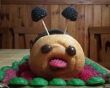 Foto del paso 1 de la receta: Gusano o ciempiés de donuts y chuches