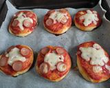 Foto del passaggio 7 della ricetta Pizzette