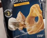 Une image de l'étape 1 de Box tortellini fromage crème fraîche et épices.