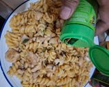 Foto langkah ke 8 dari resep Makaroni Tumis Ayam Bombay.