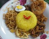 Foto langkah ke 5 dari resep Nasi Kuning Magic com Simpel tanpa ribet.
