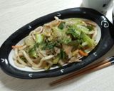 A picture of step 6 of Quick and Light Japanese-Style Seafood Yaki Udon (10 Minutes).