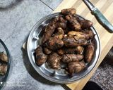A picture of step 1 of Sookhi Arbi.
