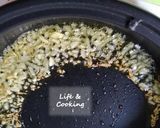 A picture of step 2 of [Lin's Bistro] Garlic Olive Oil Spaghetti.