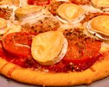 Hình bước làm 3 của món 💚 Pizza Cà Chua Phô Mai Dê