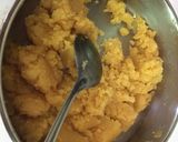 A picture of step 4 of Moong Dal Halwa.