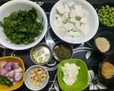 A picture of step 1 of Paneer Methi Matar Malai.