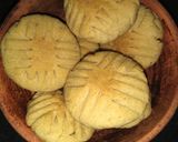 A picture of step 3 of Atta biscuits.