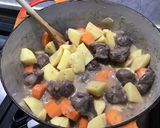 Une image de l'étape 17 de Sauté de sanglier aux pommes de terre et carottes.