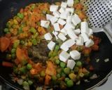 ज़िन्गीं(वेज) पार्सल(zingy veg parcel recipe in hindi) रेसिपी चरण 4 फोटो