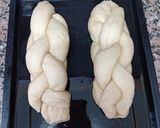 Foto del paso 4 de la receta: Pan jalá trenzado